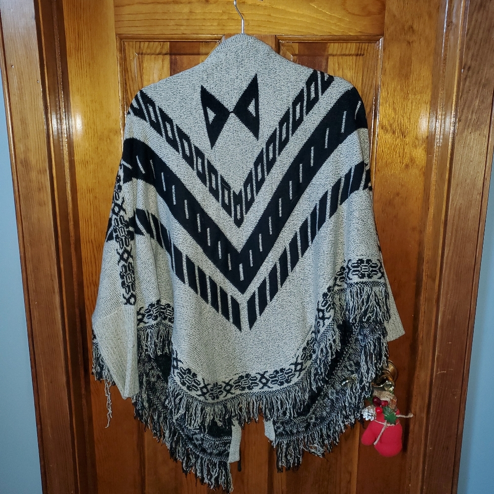 Black and Cream printed Shaw with Draw String Ties